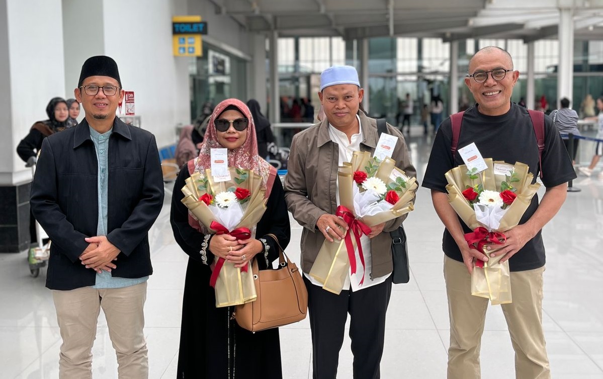 DOA KETIKA TIBA DI RUMAH / KAMPUNG HALAMAN USAI MENUNAIKAN IBADAH HAJI