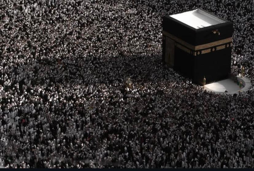 Arab Saudi Gunakan Teknologi AI Untuk Pantau Kerumunan Umroh Ramadhan di Masjidil Haram